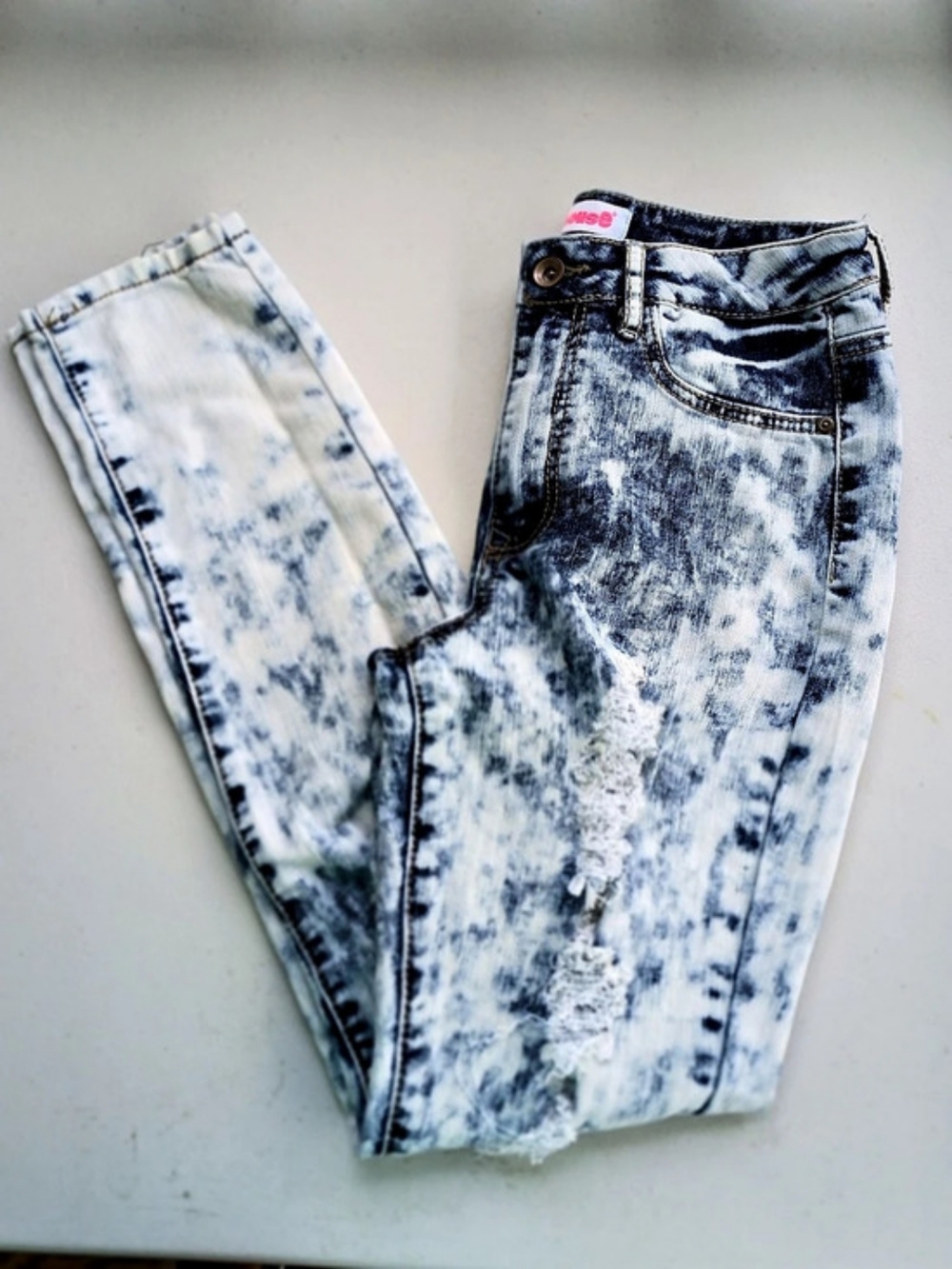 Dollhouse Skinny Jeans Distressed in Blue & White Waist 9